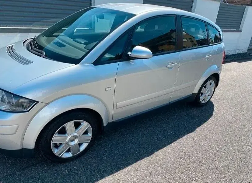Gebraucht Audi A2 75 PS (55 kW) 2001 Silber Kleinwagen