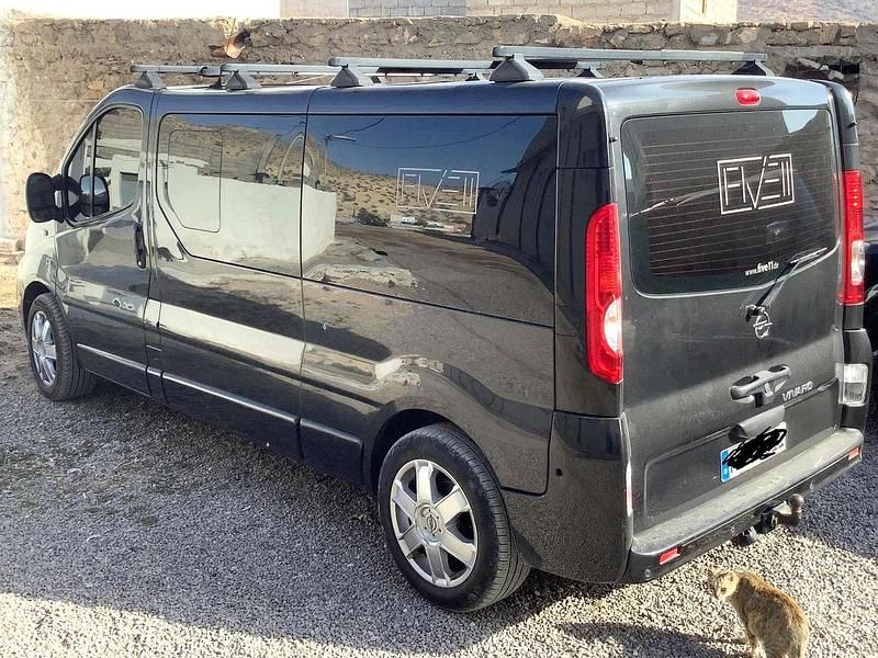 Gebraucht Opel Vivaro 145 PS (106 kW) 2010 Schwarz Van / Kleinbus