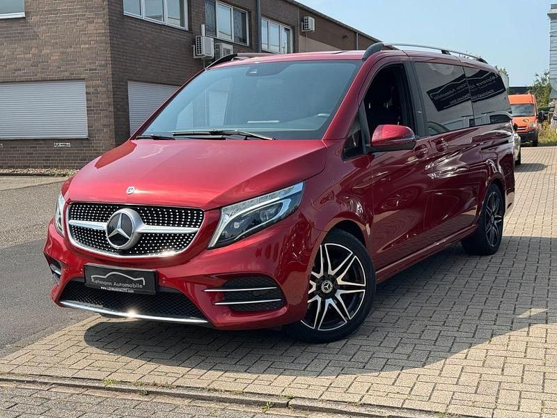 Rot Gebraucht 2020 Mercedes V250 AMG Van / Kleinbus | 48.784 € (Guter Preis) - Bild 1/4