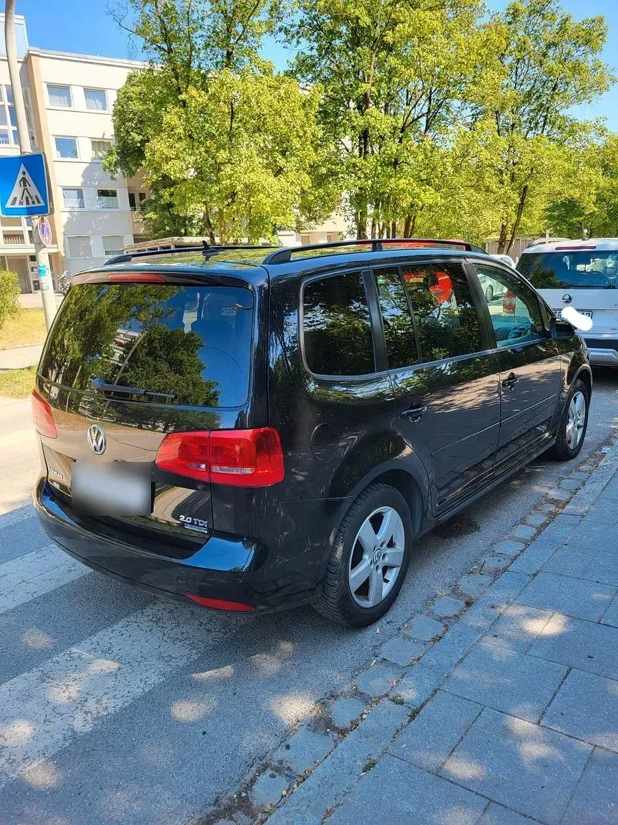 Gebraucht VW Touran Highline 140 PS (102 kW) 2011 Schwarz Van / Kleinbus