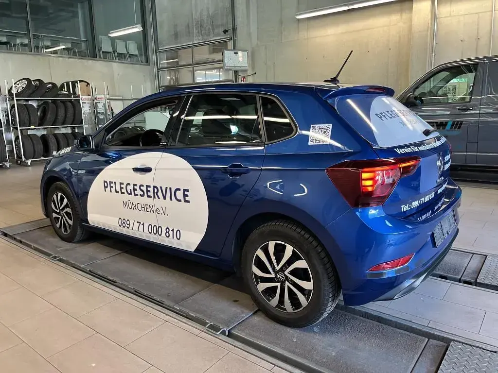 Gebraucht VW Polo Life 95 PS (69 kW) 2023 Reef blue metallic Kleinwagen