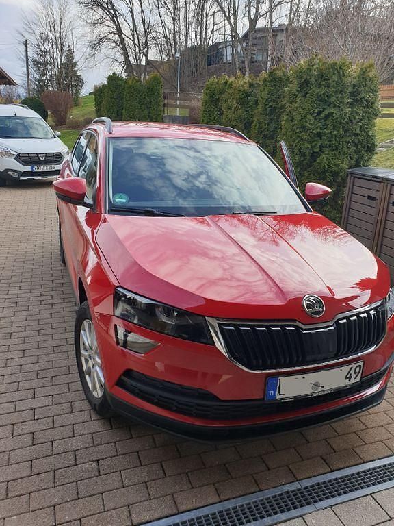 Rot Gebraucht 2017 Skoda Karoq Ambition SUV | 15.875 € (Fairer Preis) - Bild 1/3