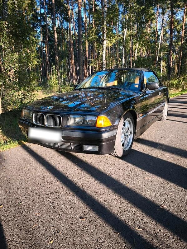 Gebraucht BMW 320 Cabriolet 150 PS (110 kW) 1995 Schwarz Cabrio