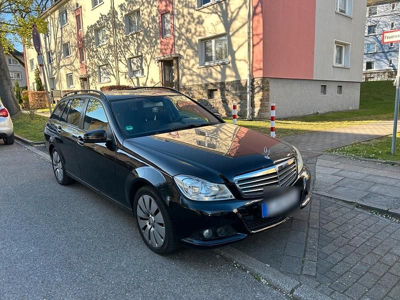 Schwarz Gebraucht 2013 Mercedes C200 Kombi | 6.850 € (Guter Preis) - Bild 1/4