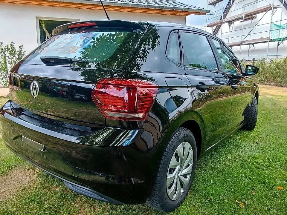 Gebraucht VW Polo 65 PS (47 kW) 2019 Schwarz Kleinwagen