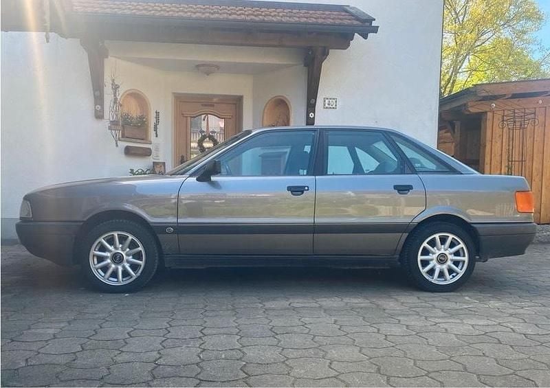 Second-hand Audi 80 90 CP (66 kW) 1987 Gri Berlinǎ