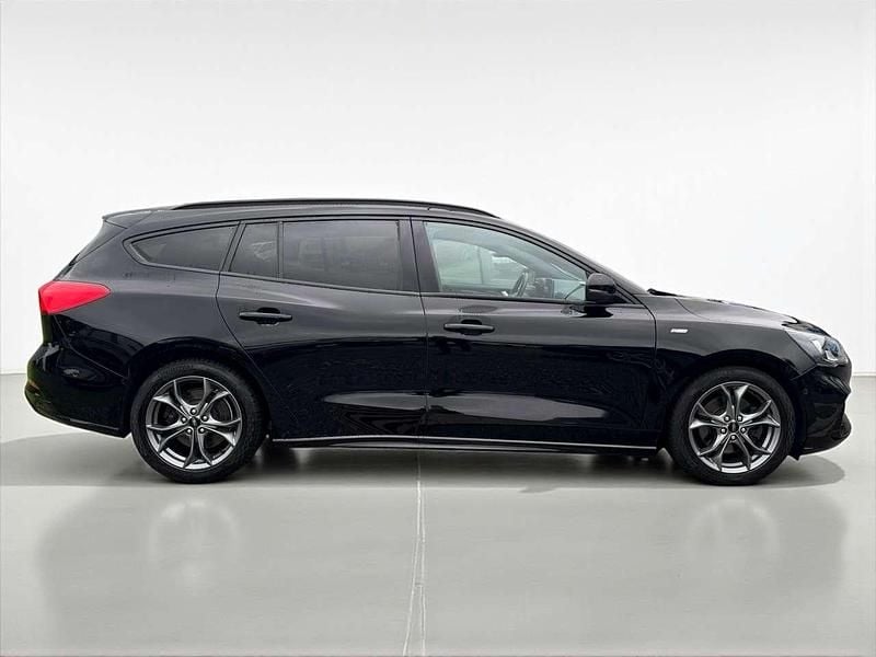 Gebraucht Ford Focus ST-Line 125 PS (91 kW) 2019 Iridiumschwarz metallic Kombi