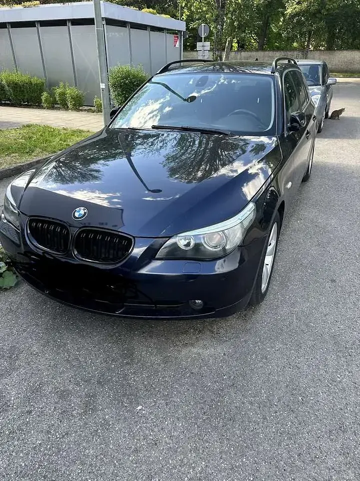 Gebraucht BMW 525 177 PS (130 kW) 2004 Blau Kombi