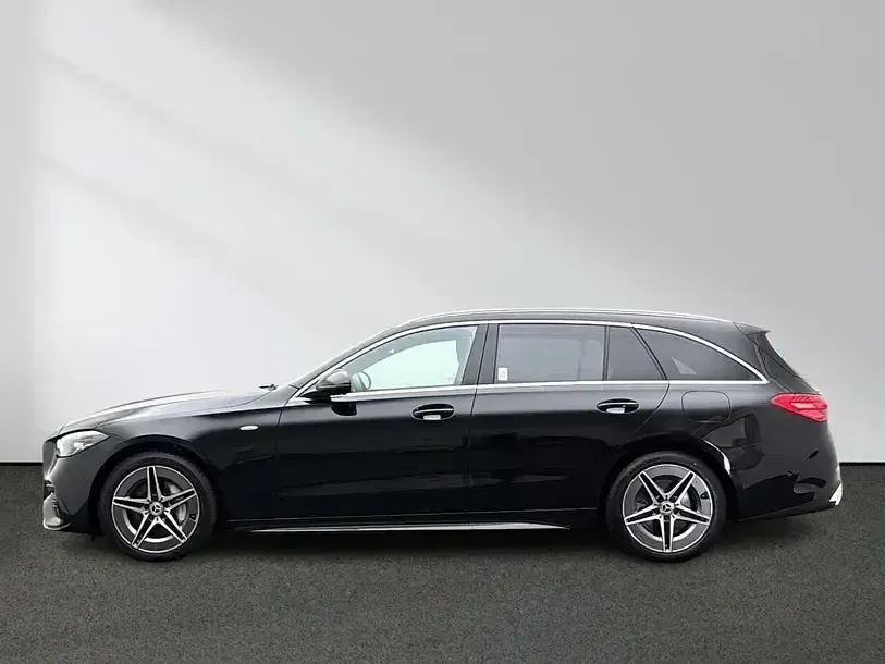 Gebraucht Mercedes C300e AMG 313 PS (230 kW) 2025 Schwarz Limousine
