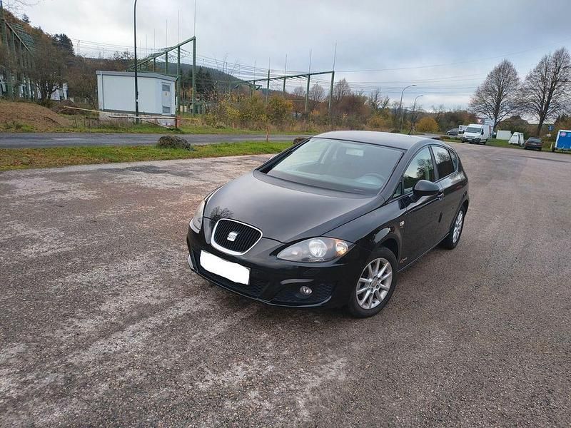 Schwarz Gebraucht 2012 Seat Leon Copa Limousine | 5.700 € (Superpreis) - Bild 1/4