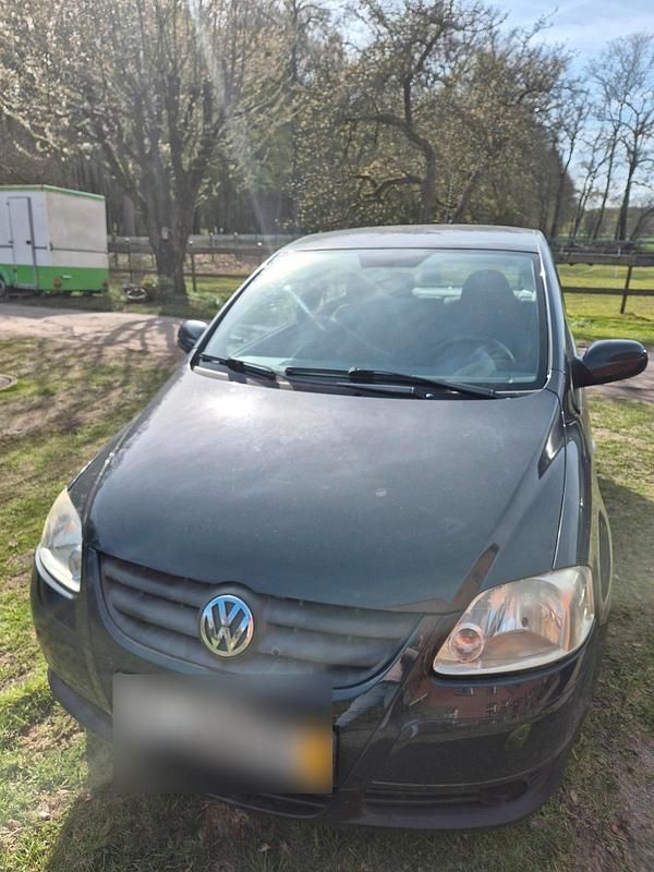 Second-hand VW Fox 60 CP (44 kW) 2008 Negru Hatchback