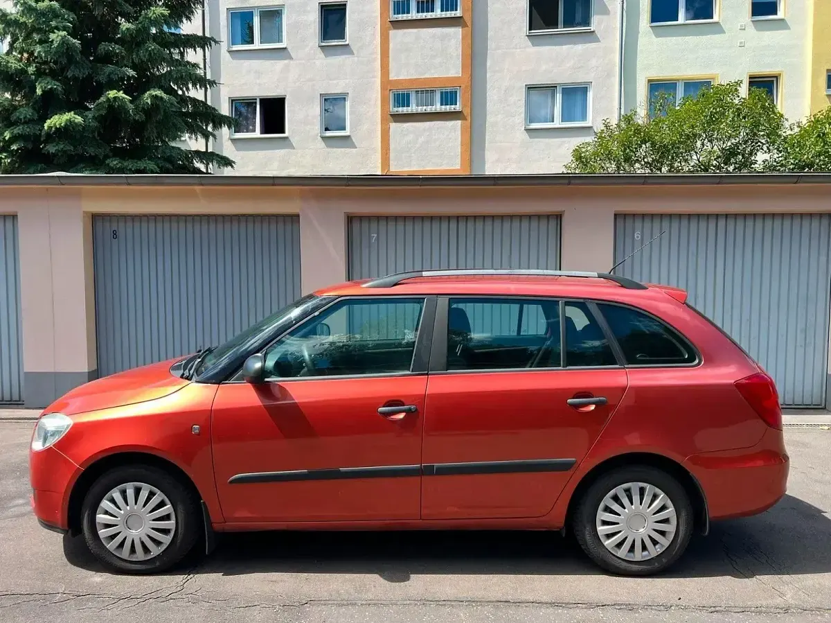 Gebraucht Skoda Fabia Ambiente 86 PS (63 kW) 2009 Orange Kombi