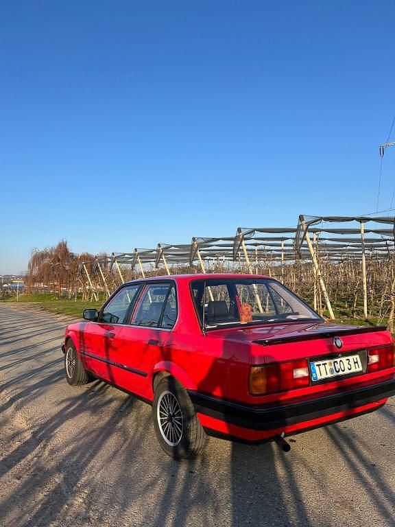 Gebraucht BMW 316 Performance 99 PS (72 kW) 1990 Rot Limousine
