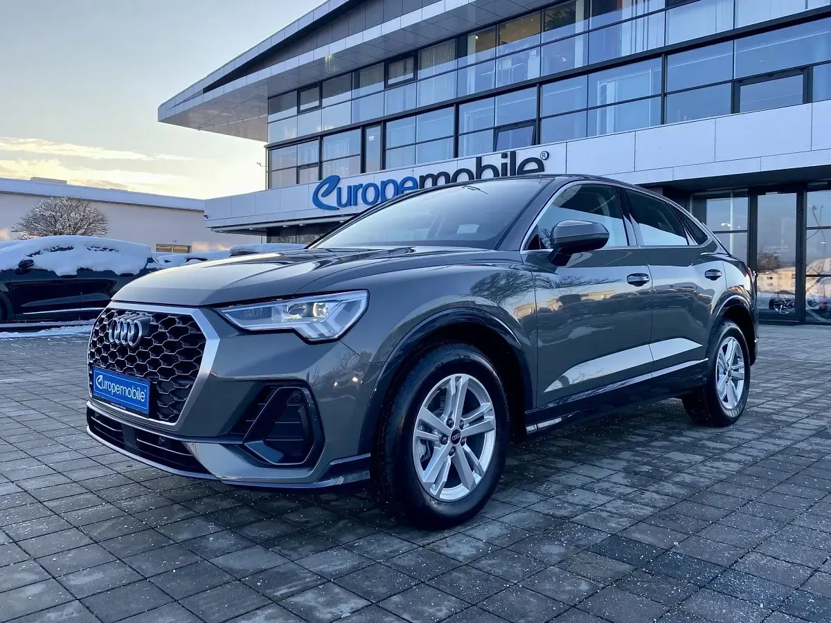 Gebraucht Audi Q3 Sportback Design 150 PS (110 kW) 2022 Chronosgrau metallic/grau SUV