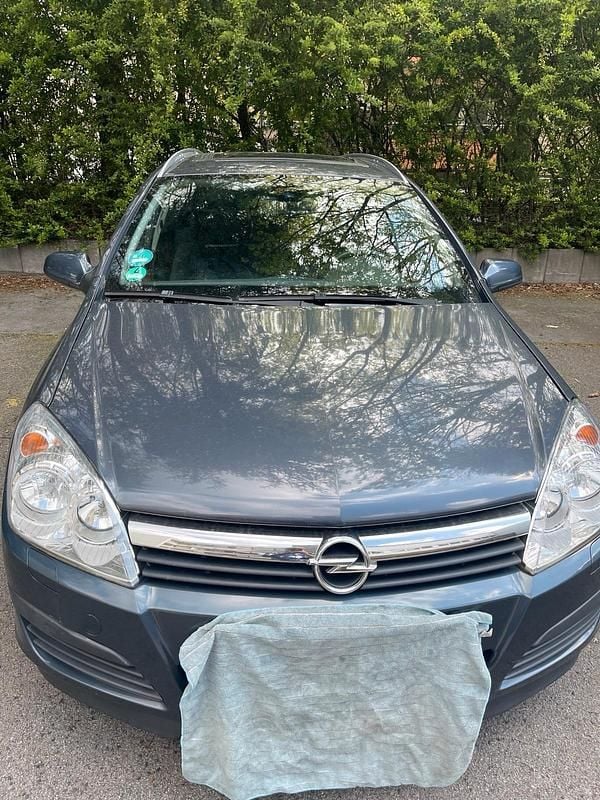 Gebraucht Opel Astra 2008 Grün Kombi