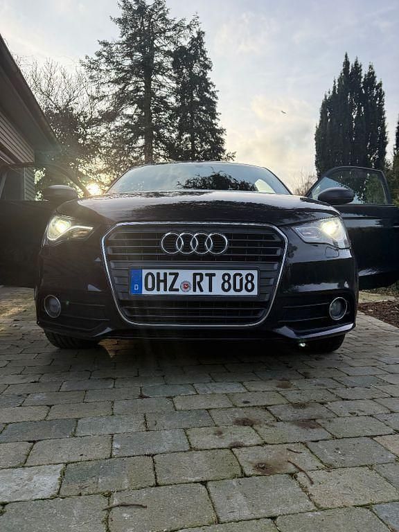 Schwarz Gebraucht 2011 Audi A1 Ambition Kleinwagen | 6.200 € (Fairer Preis) - Bild 1/4