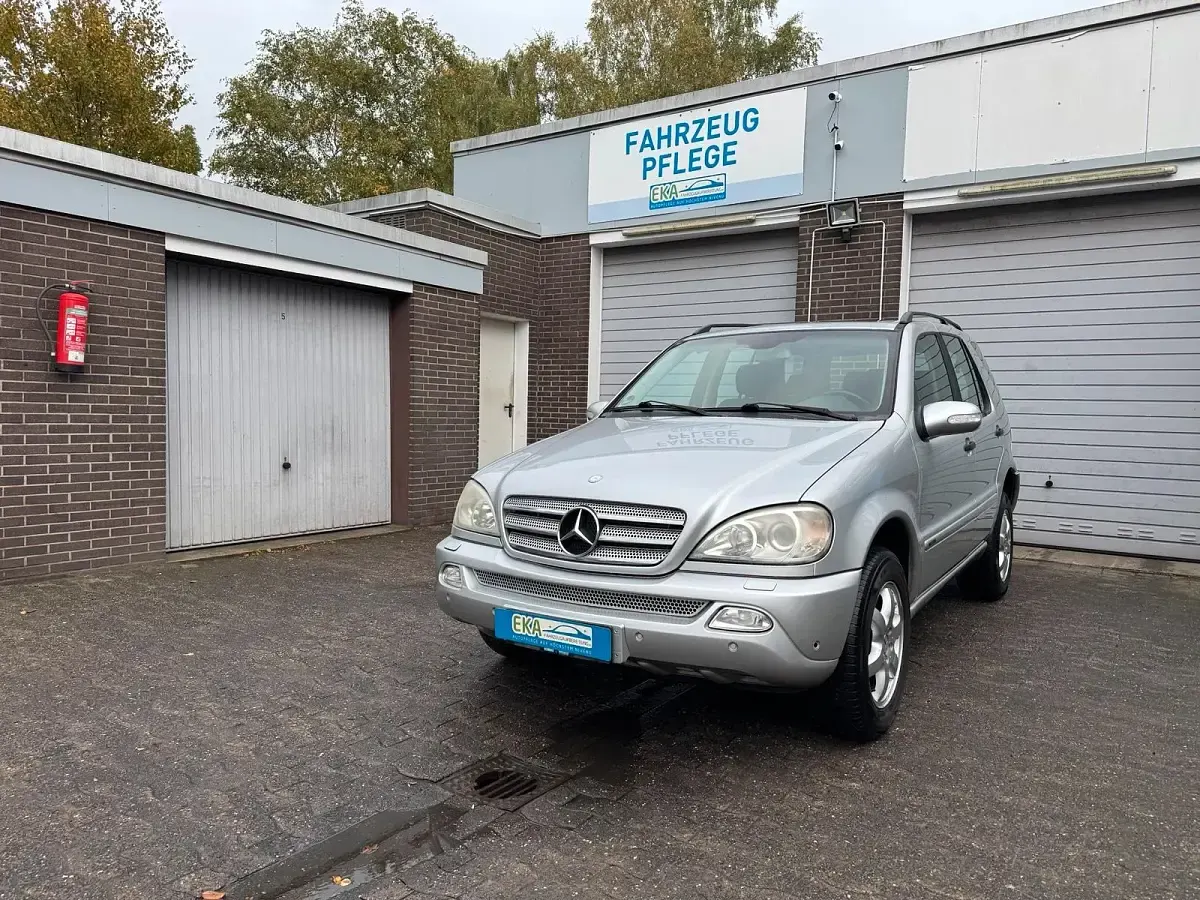 Brugt Mercedes ML270 163 HK (119 kW) 2004 Sølv SUV