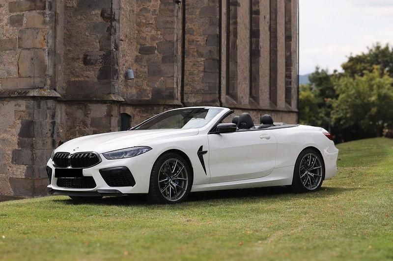 Weiß Gebraucht 2022 BMW M8 Competition Edition Coupé | 142.500 € - Bild 1/2