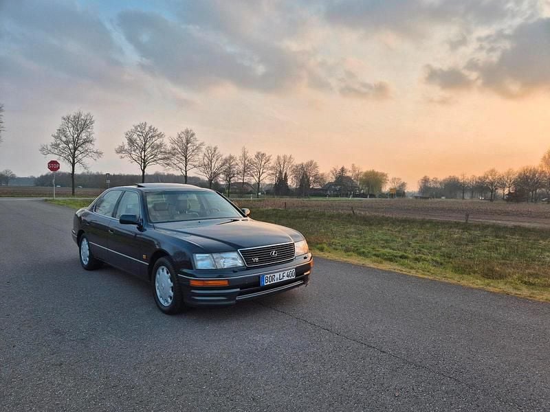 Blau Gebraucht 1996 Lexus LS400 Limousine | 12.000 € - Bild 1/4
