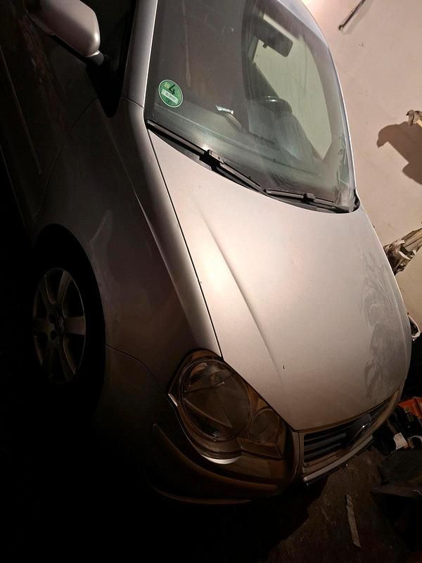 Grau Gebraucht 2006 VW Polo Kleinwagen | 700 € (Superpreis) - Bild 1/4