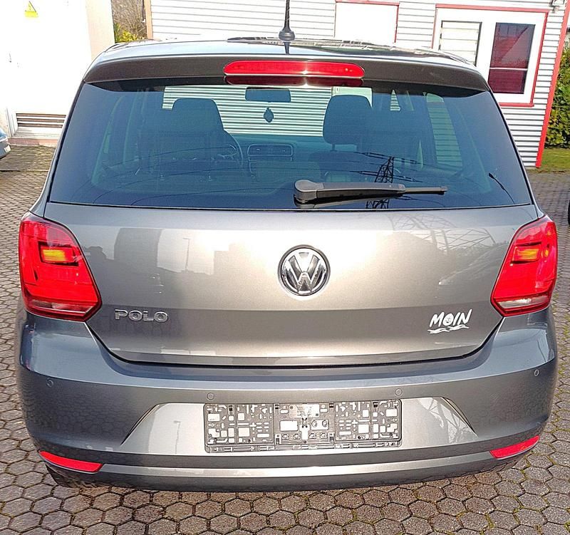 Gebraucht VW Polo 60 PS (44 kW) 2017 Grau Kleinwagen