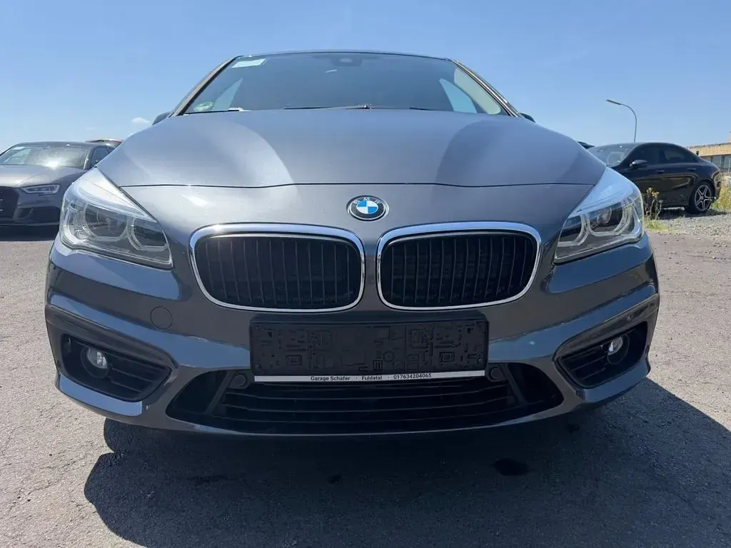 Gebraucht BMW 218 Active Tourer Advantage 150 PS (110 kW) 2016 Grau Van / Kleinbus