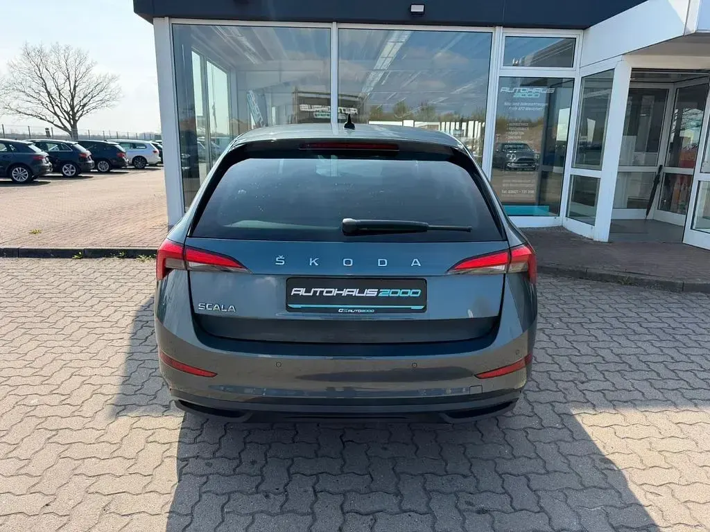 Gebraucht Skoda Scala Drive 116 PS (85 kW) 2020 Grau Kleinwagen