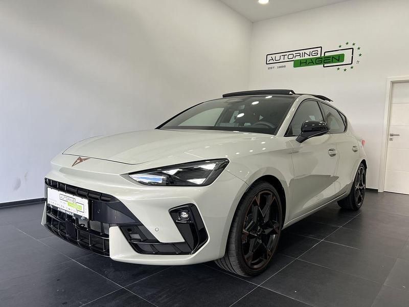 Taiga grau Neu 2025 Cupra Leon Limousine | 33.885 € (Fairer Preis) - Bild 1/4