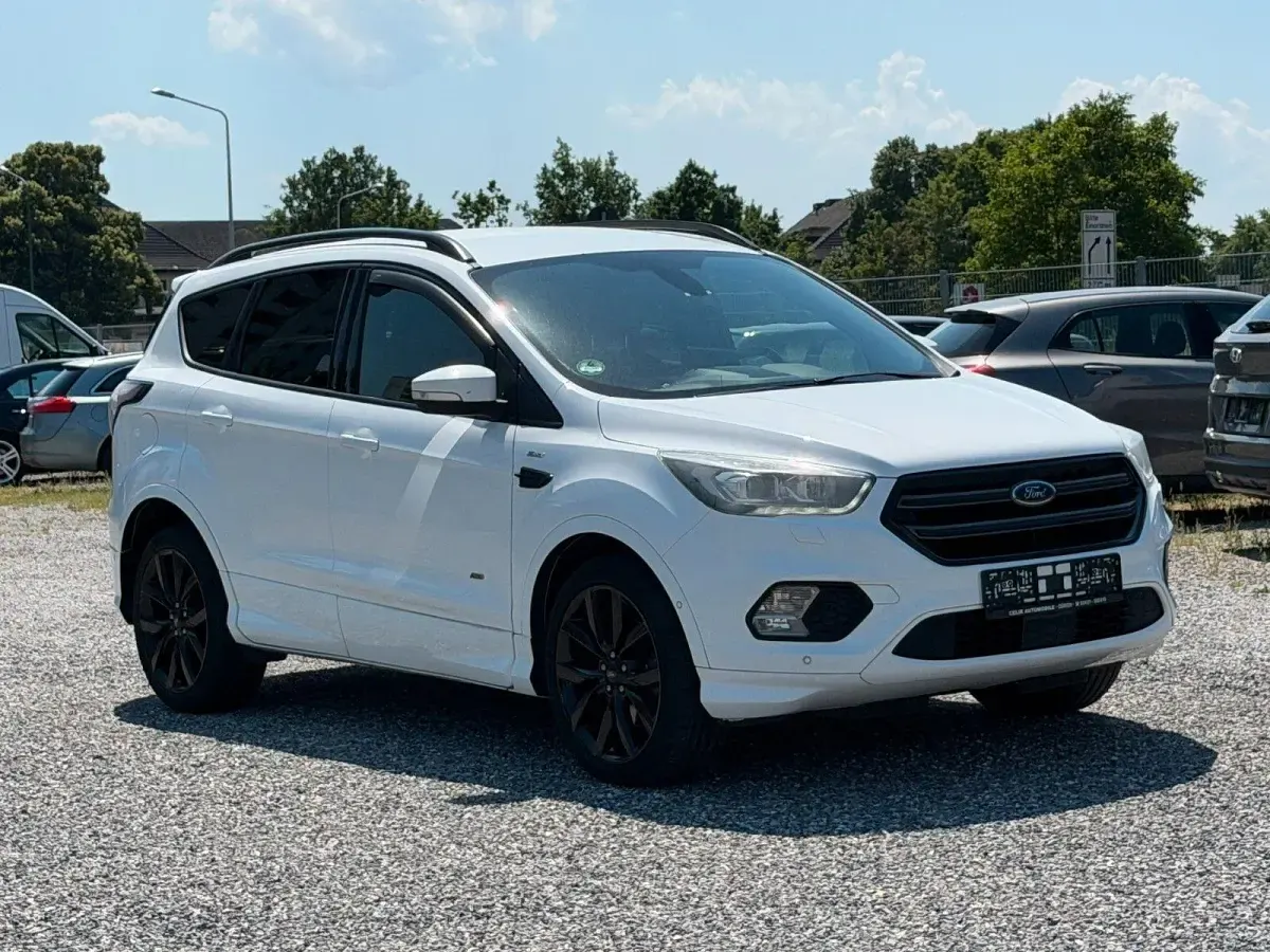 Gebraucht Ford Kuga ST-Line 179 PS (131 kW) 2017 Weiß SUV