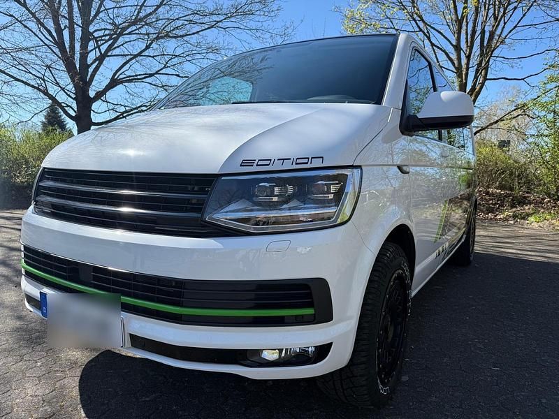 Weiß Gebraucht 2019 VW T6.1 Van | 25.900 € (Guter Preis) - Bild 1/4