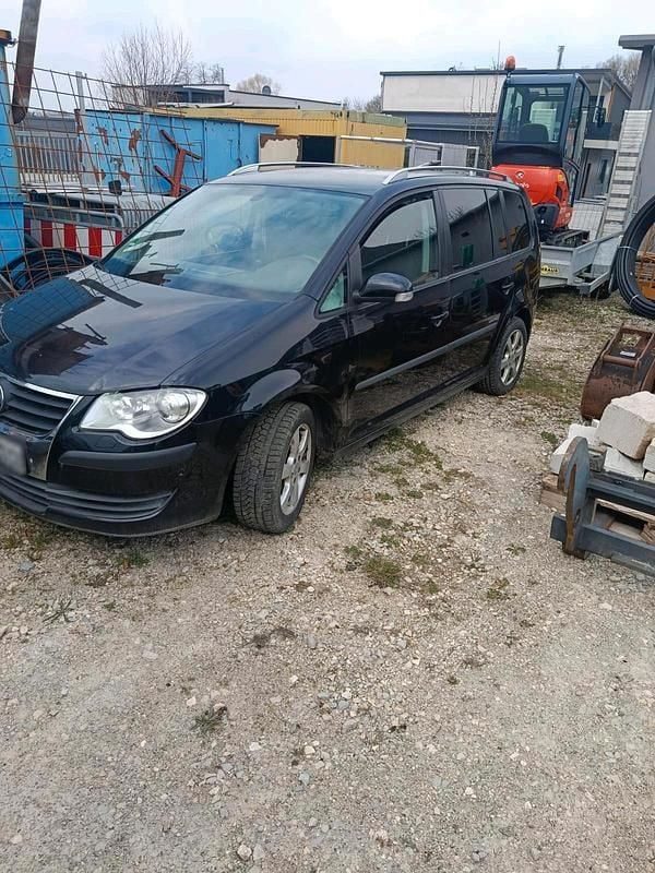 Gebraucht VW Touran 140 PS (102 kW) 2008 Schwarz Van / Kleinbus