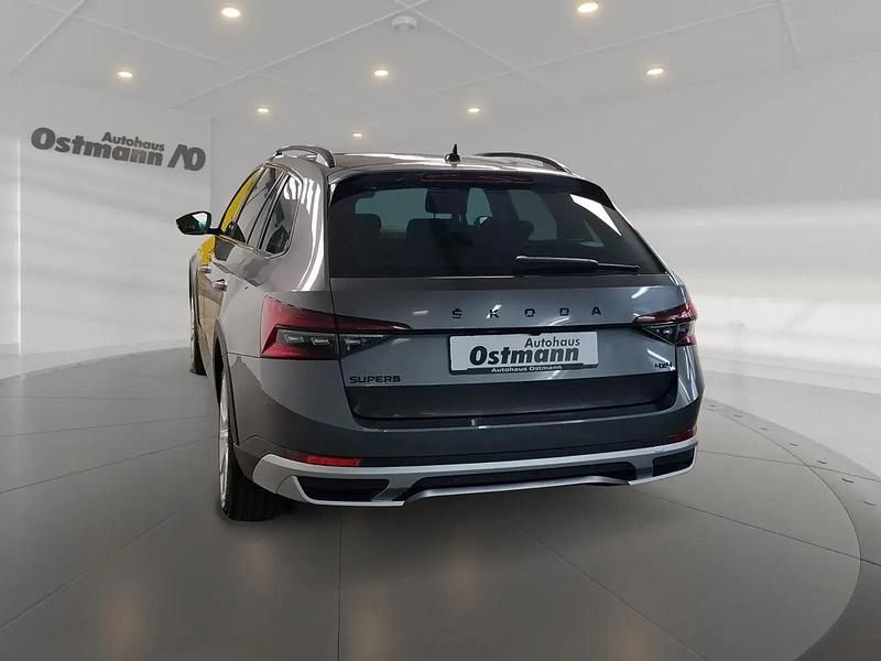 Gebraucht Skoda Superb 200 PS (147 kW) 2024 Graphitegrau metallic Kombi