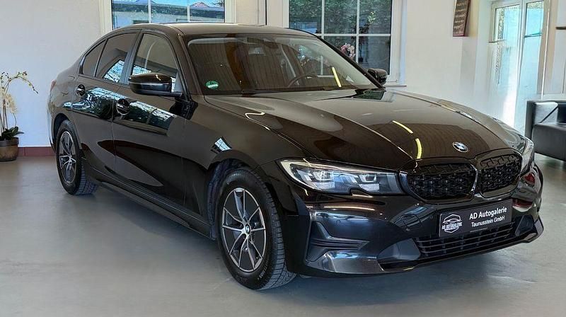 Gebraucht BMW 320 Advantage 190 PS (139 kW) 2021 Schwarz Limousine
