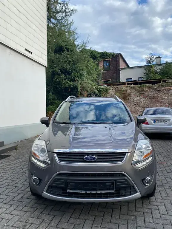 Gebraucht Ford Kuga Titanium 163 PS (119 kW) 2012 Braun SUV