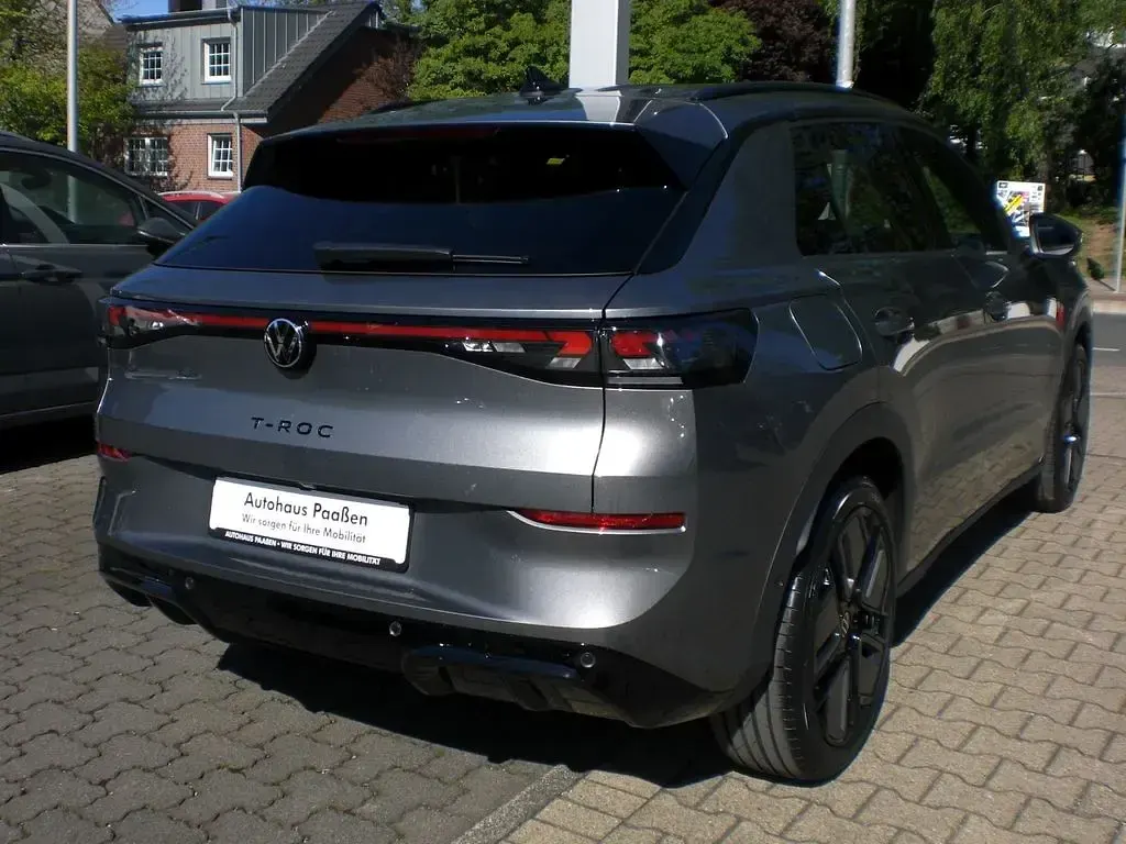 Neu VW T-Roc R-line 150 PS (110 kW) 2026 Wolf grey metallic SUV