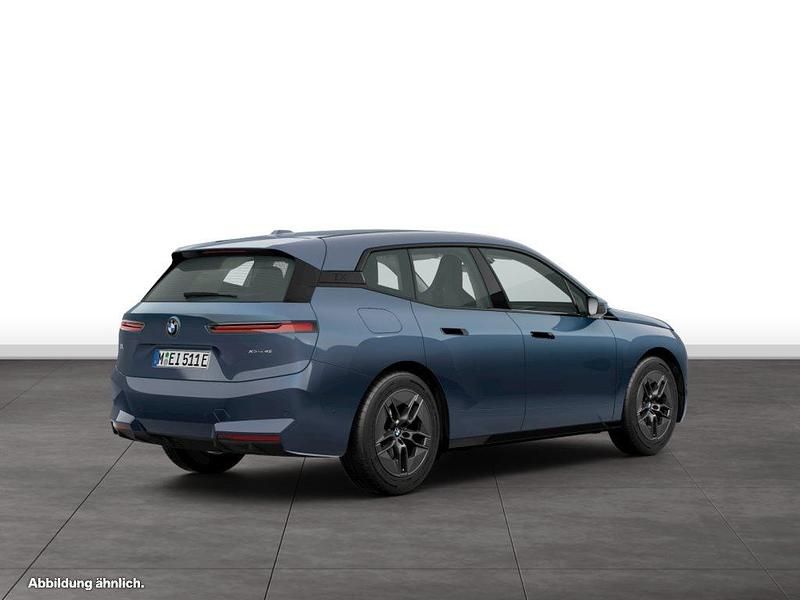 Second-hand BMW iX 300 kW (408 CP) 2025 Albastru SUV
