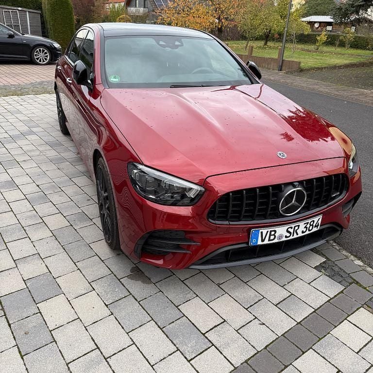 Rot Gebraucht 2020 Mercedes E450 Limousine | 46.599 € (Fairer Preis) - Bild 1/4