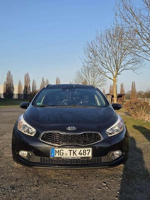 Gebraucht Kia Ceed Sportswagon Vision 135 PS (99 kW) 2013 Kombi