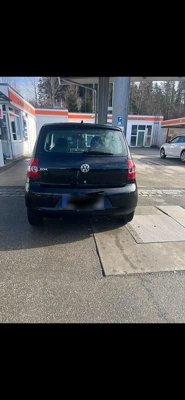 Gebraucht VW Fox 40 PS (29 kW) 2011 Schwarz Kleinwagen