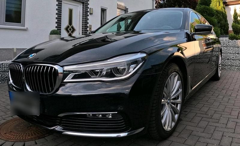 Gebraucht BMW 730 2016 Schwarz Limousine