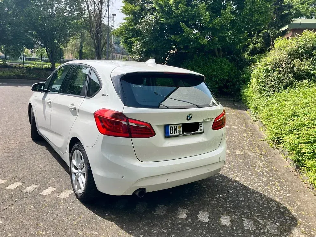 Brugt BMW 225 Active Tourer iPerformance 224 HK (164 kW) 2018 Hvid MPV
