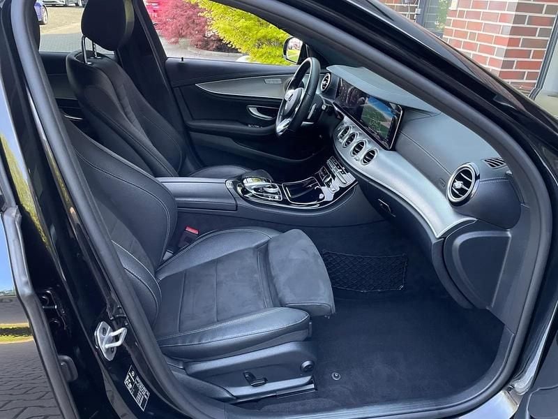 Gebraucht Mercedes E220 AMG line 194 PS (142 kW) 2020 Schwarz Kombi