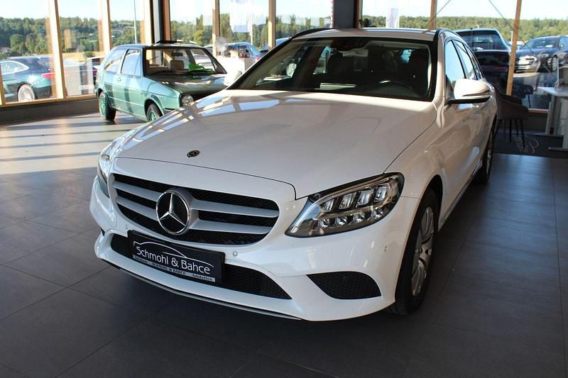 Weiß Gebraucht 2020 Mercedes C220 Kombi | 14.990 € (Superpreis) - Bild 1/4