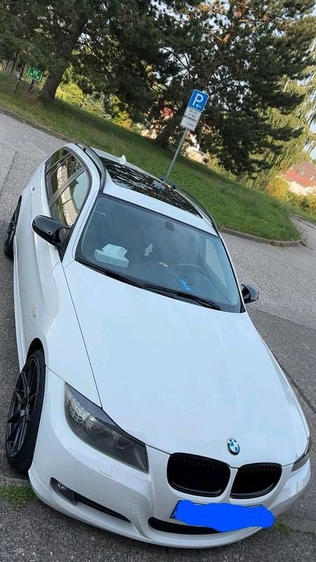 Weiß Gebraucht 2010 BMW 318 M Sport Kombi | 7.500 € (Etwas zu teuer) - Bild 1/4