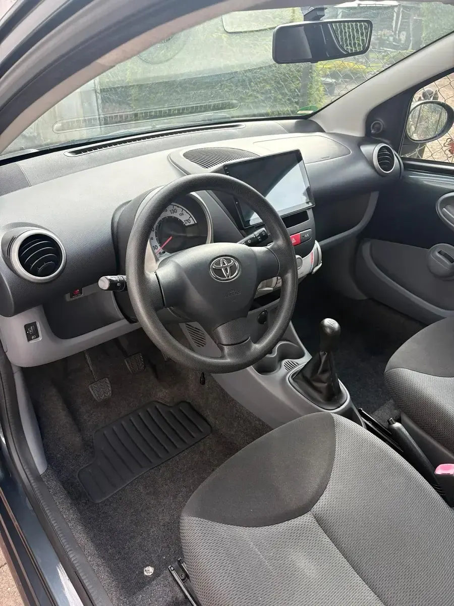 Gebraucht Toyota Aygo 70 PS (51 kW) 2007 Andere farben Kleinwagen