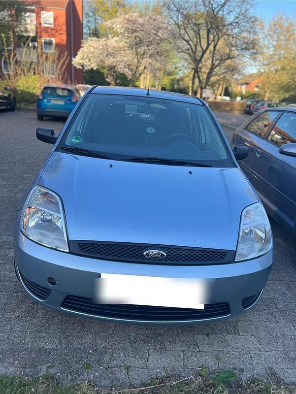 Blau Gebraucht 2005 Ford Fiesta Kleinwagen | 1.850 € (Fairer Preis) - Bild 1/4