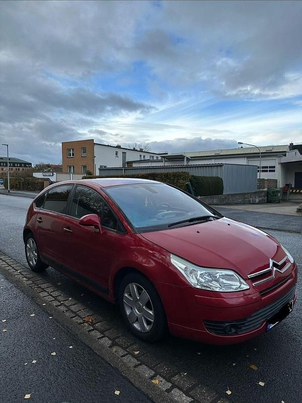 Gebraucht Citroën C4 109 PS (80 kW) 2005 Rot Limousine