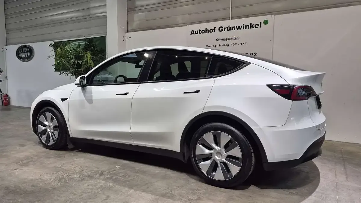 Gebraucht Tesla Model Y 378 kW (514 PS) 2023 Weiß SUV