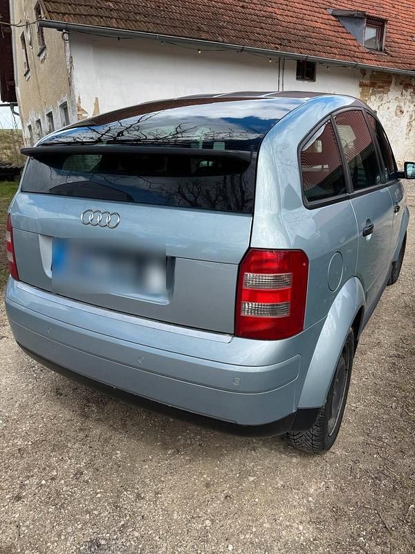 Second-hand Audi A2 75 CP (55 kW) 2002 Albastru Hatchback