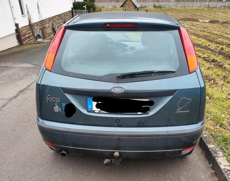Gebraucht Ford Focus 101 PS (74 kW) 2002 Grün Limousine